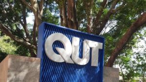 qut sign